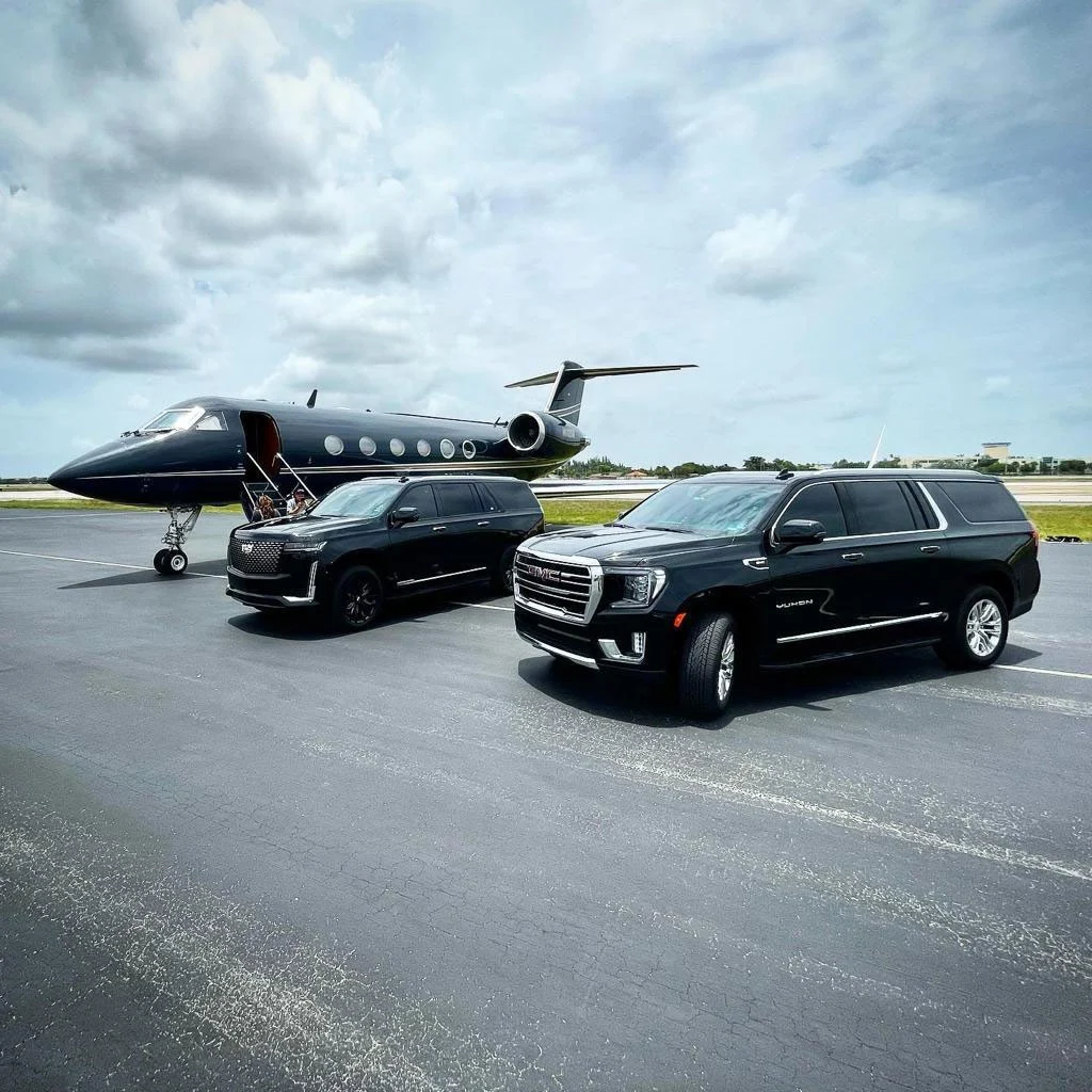 Toronto Pearson airport limo sedan